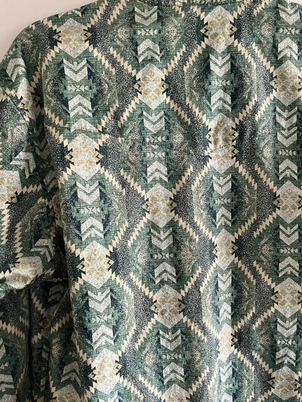 Wrangler Shirt Mens Large Green/Tan Aztec Western Pearl Snap Long Sleeve Casual. - Picture 8 of 11